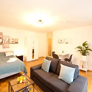  Apartment - Zentral Mit Parkplatz - Balkon
